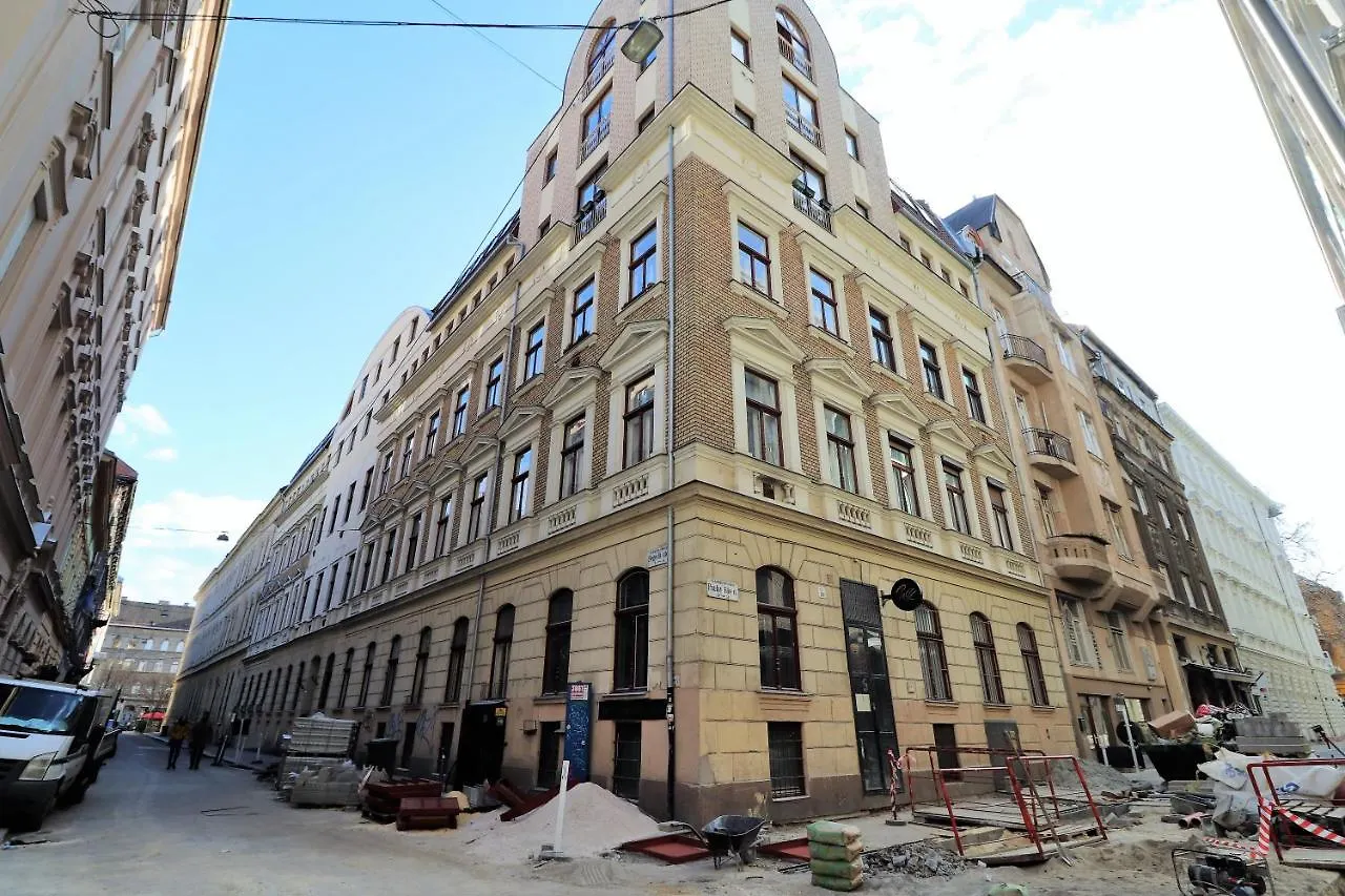 Andrassy Avenue Exclusive Apartment Budapest