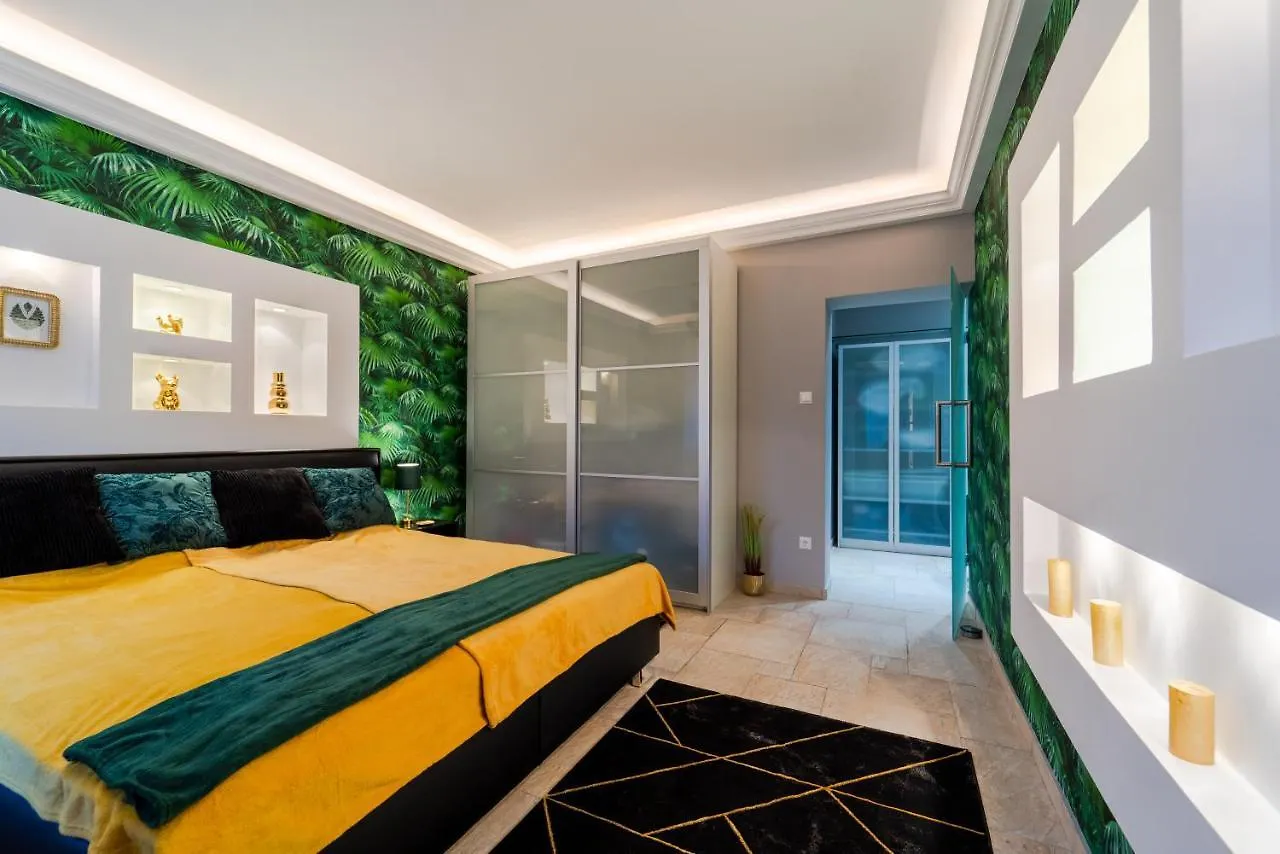 Andrassy Avenue Exclusive Apartment Budapest