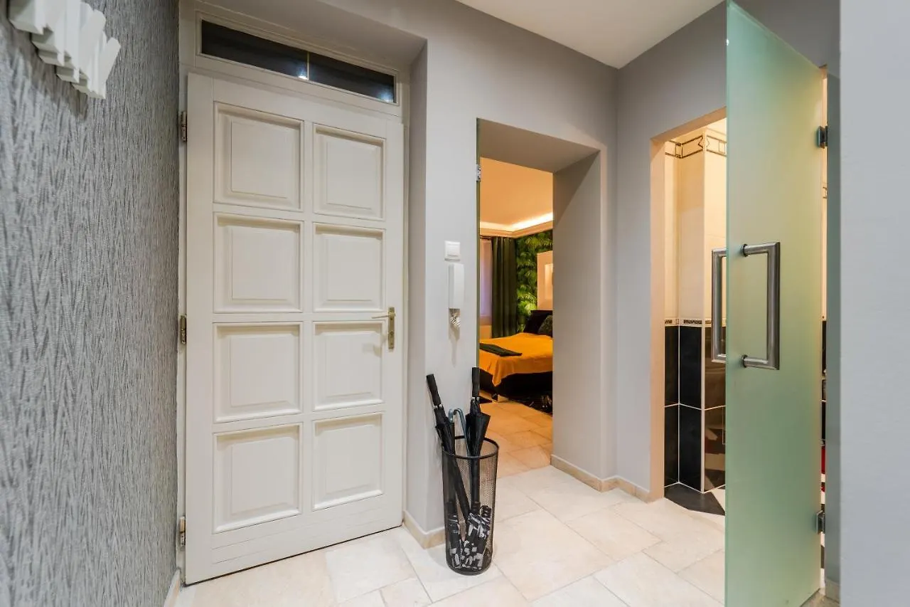 Andrassy Avenue Exclusive Apartment Budapest